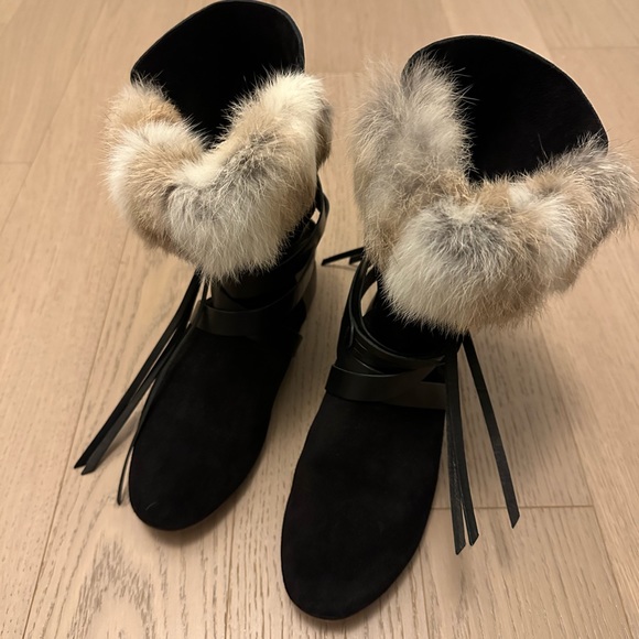 Isabel Marant Suede and Fur Flat Boots with Wraparound Straps Size 39 - Picture 2 of 6
